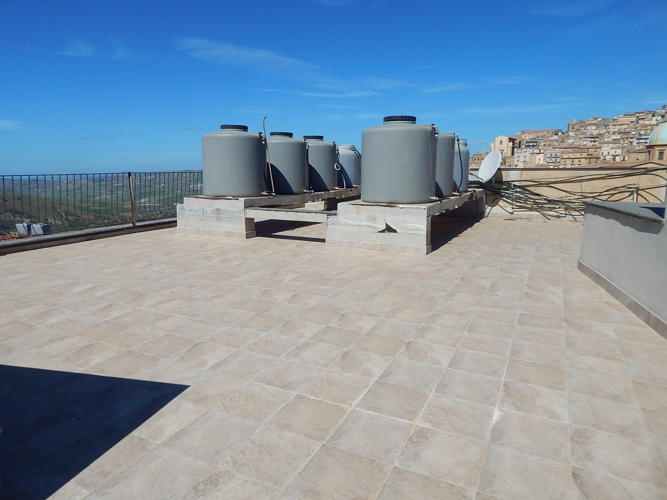 Terrazza, Appartamento in vendita a Caltagirone in piazza san Francesco d'Assisi