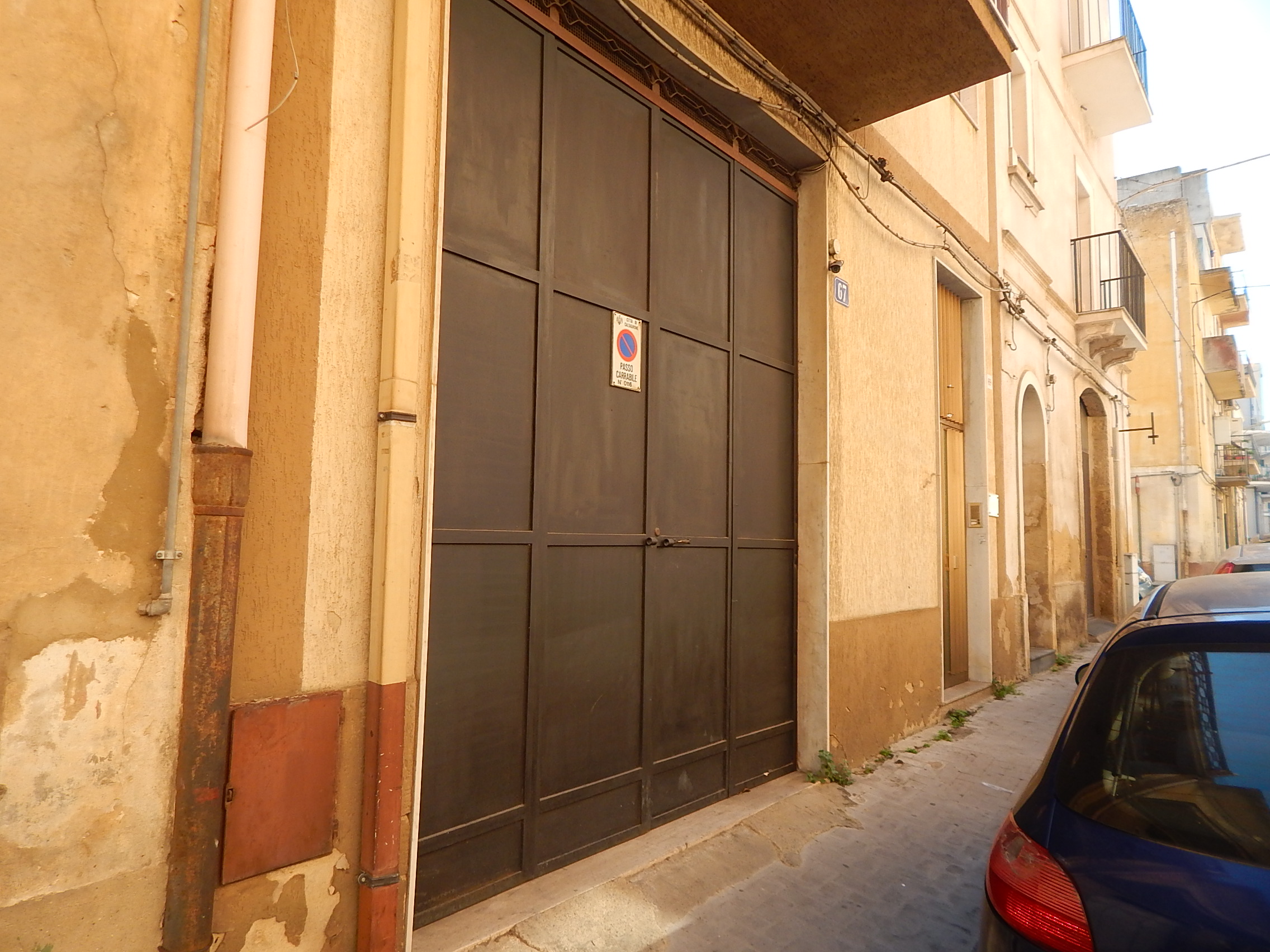 Garage in Vendita a Caltagirone mq 54, zona S.Anna