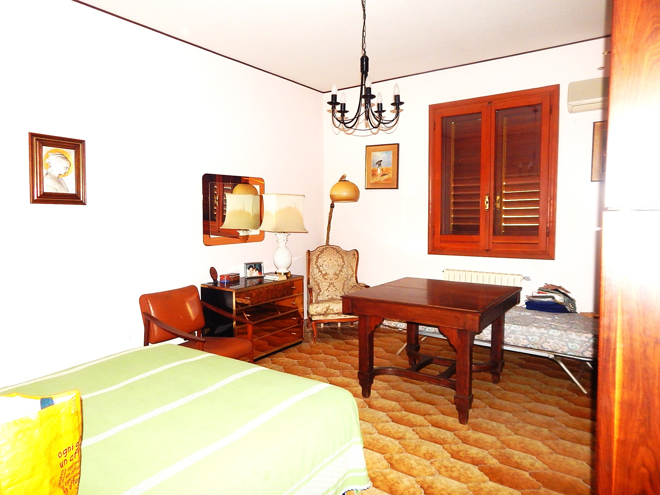 Abitazione singola con garage a San Michele di Ganzaria, camera da letto 2