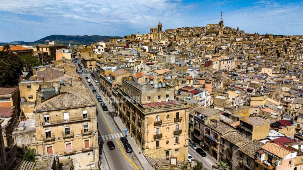 Palazzo Lanzirotti- Caltagirone